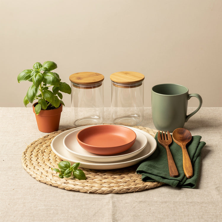 Kitchen & Dining